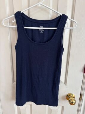 Navy classic GAP tank top * accepting offers